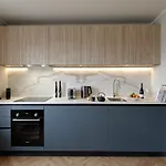South Kensington Studios By D\'Montrio