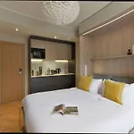 South Kensington Studios By D\'Montrio