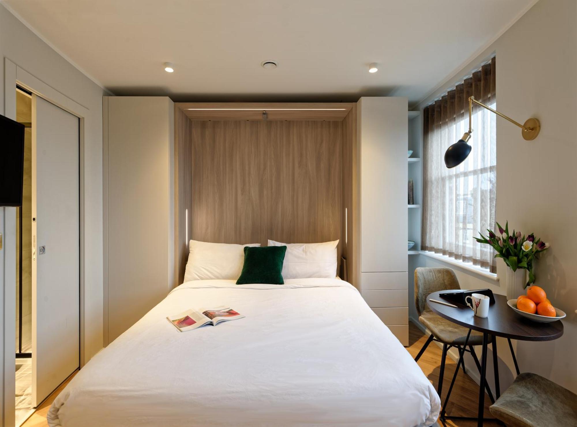 South Kensington By D'montrio